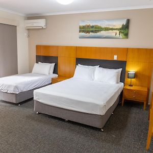 Sundowner Hotel Motel